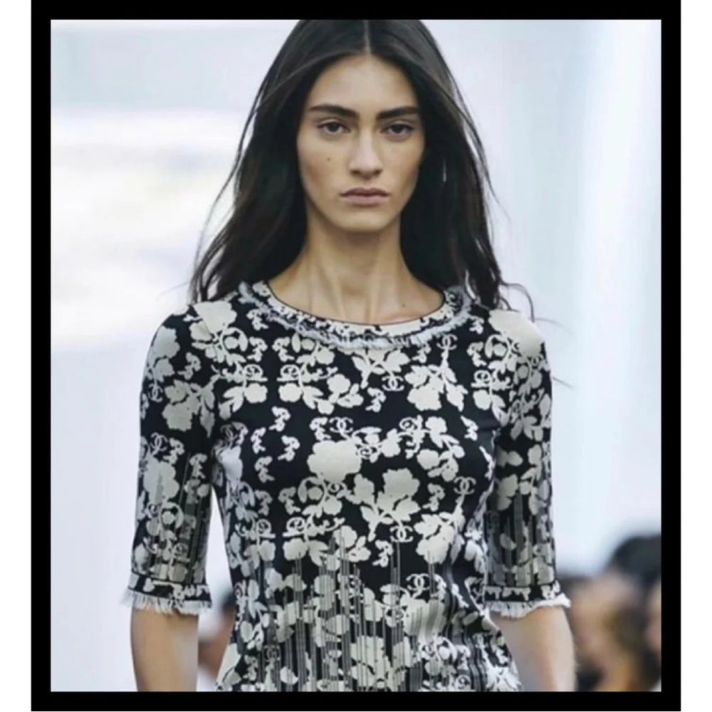 CHANEL 14C Resort Runway Camellia CC Logo Jacquard Knit Top